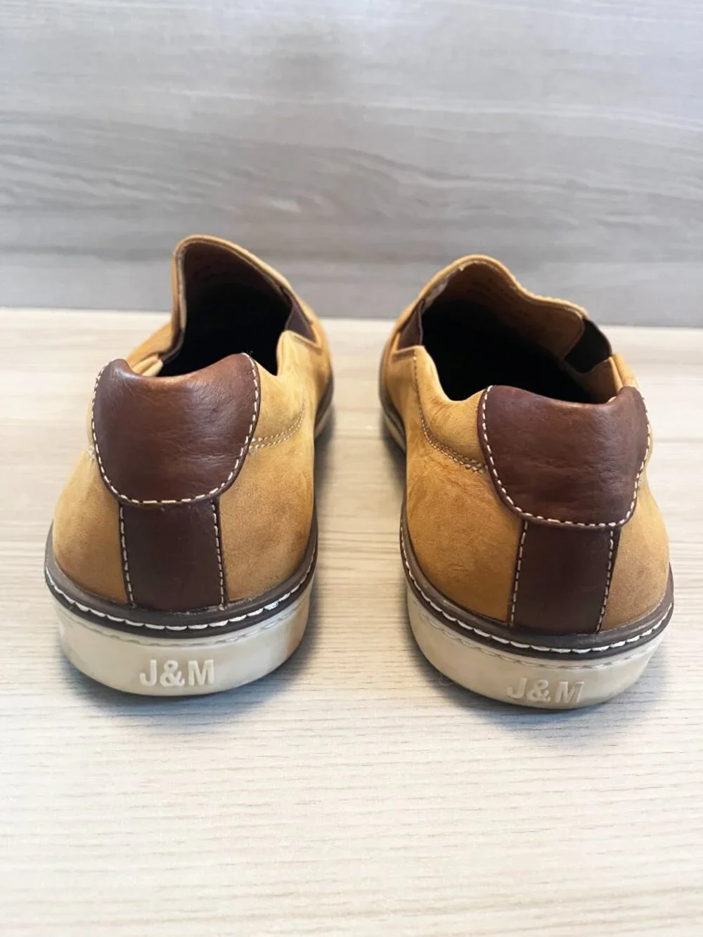 Johnston & Murphy Men's Tan Nubuck Leather Slip-On Shoes Sheepskin Size 11.5M